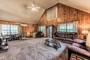 House, Multiple Beds, Fireplace, River View | Interior - Four Cubs by Ruidoso Vacation Rentals (Ruidoso)