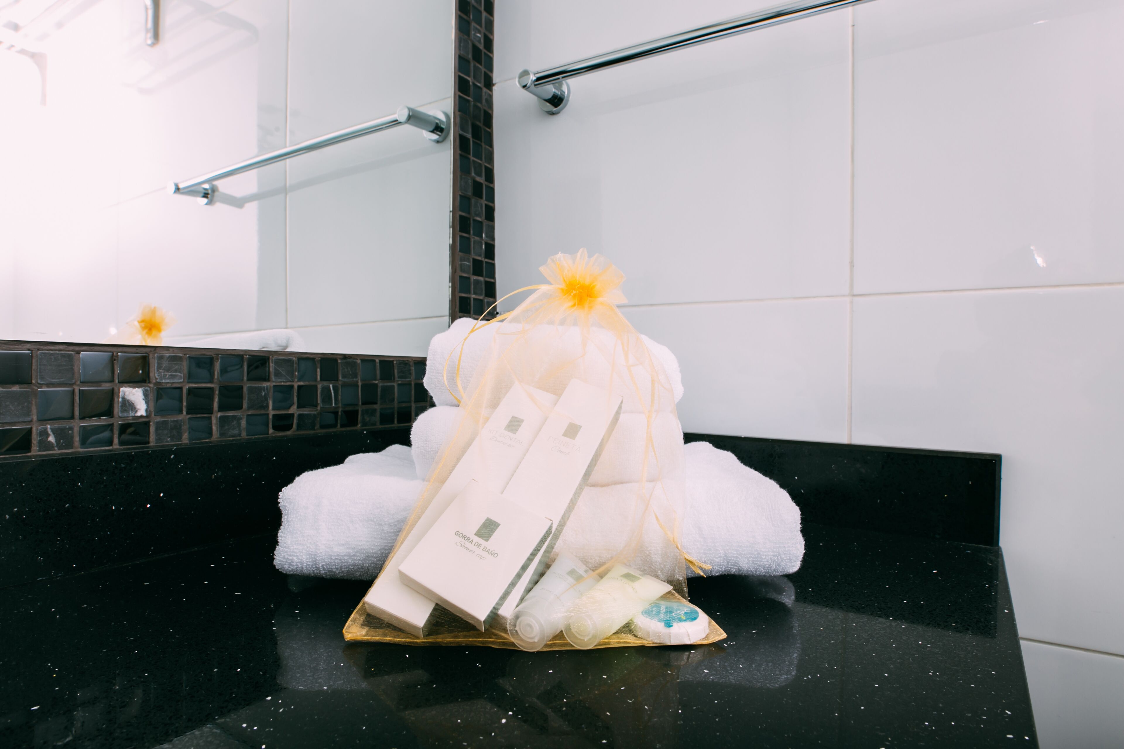 twin room, non smoking, city view | bathroom | towels, soap, shampoo, toilet paper