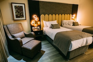 Caja de seguridad en la habitación y sistema de insonorización