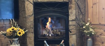 HUGE LAKE LODGE- 6BD,4BATH, 5 KING BEDROOMS! LAKE VIEWS - KAYAKS #5709