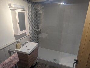 Bathtub