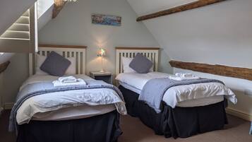 2 bedrooms, bed sheets