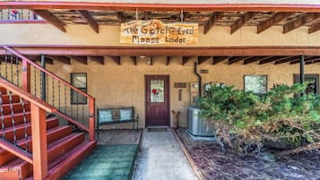 Studio (3 Bedrooms) | Property amenity