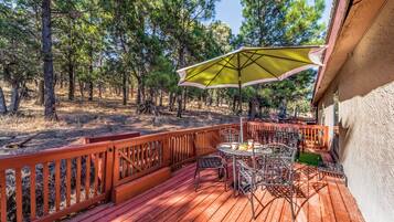 Studio (3 Bedrooms) | Fasilitas properti