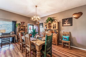 Estudio (3 Bedrooms) | Servicio de la propiedad