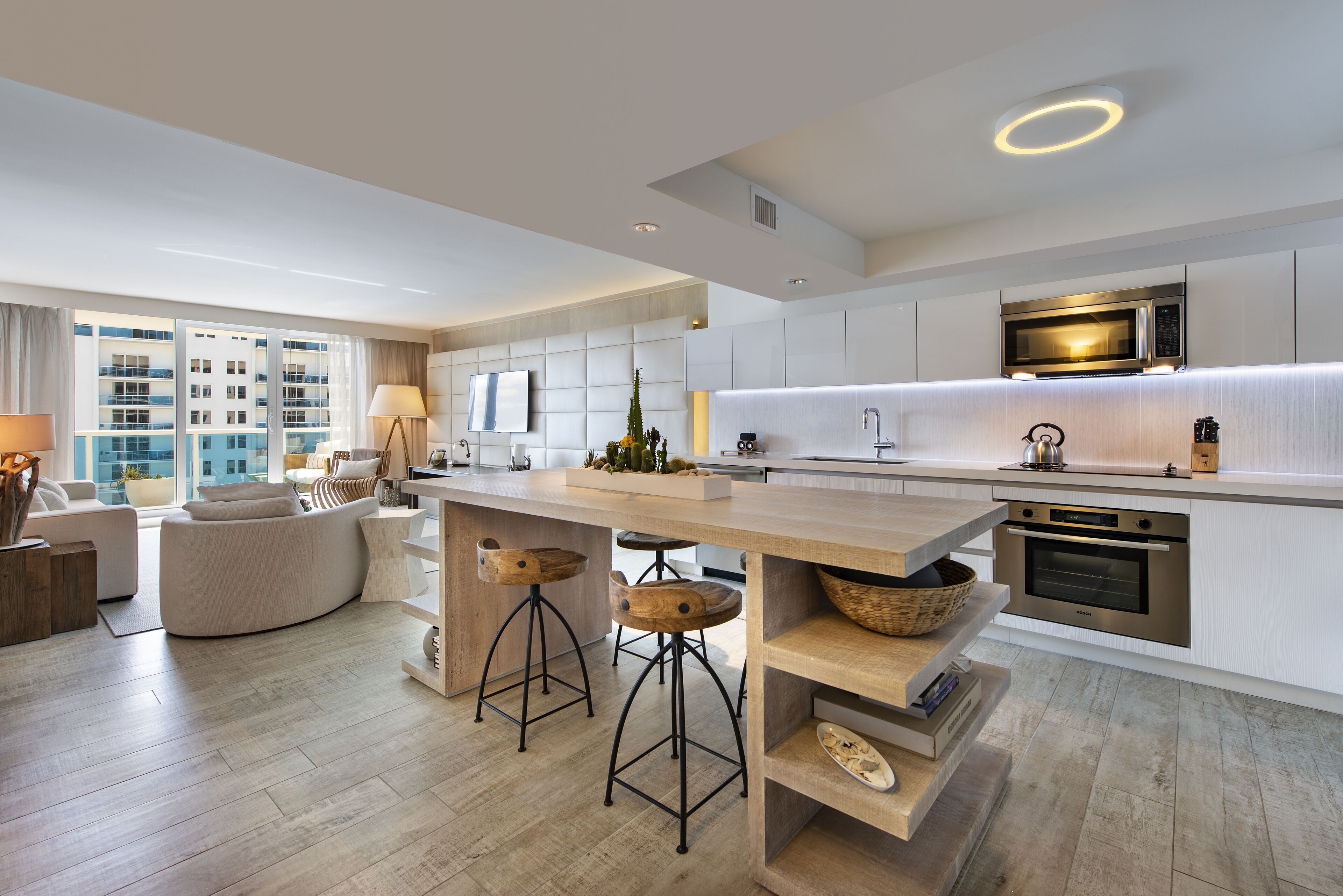 冰箱、微波炉、烤箱、炉灶