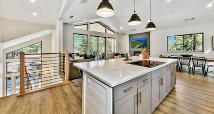 High Meadow Luxury 5BR,3BA- 8 Min to Heavenly