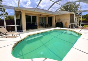 Piscine extérieure, piscine chauffée