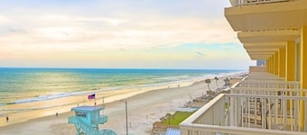 Two Bedroom, Ocean Front Condo, Ormond Beach 2444311