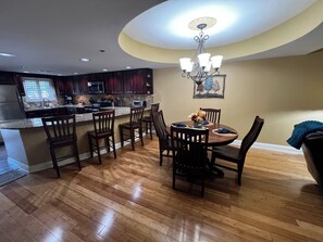 Dining - CREEKSIDE VIBES 2BR/2BA 1ST FLOOR, WALK TO GATLINBURG, -AUGUST SPECIAL! BOOK NOW (Gatlinburg)