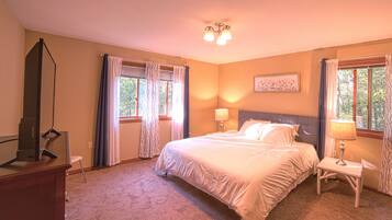 4 Schlafzimmer, Schreibtisch, Bügeleisen/Bügelbrett, Reisekinderbett