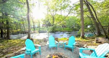 Streamside Family Lodge w/ fireplace, game room, sauna, multiple pools & skiing