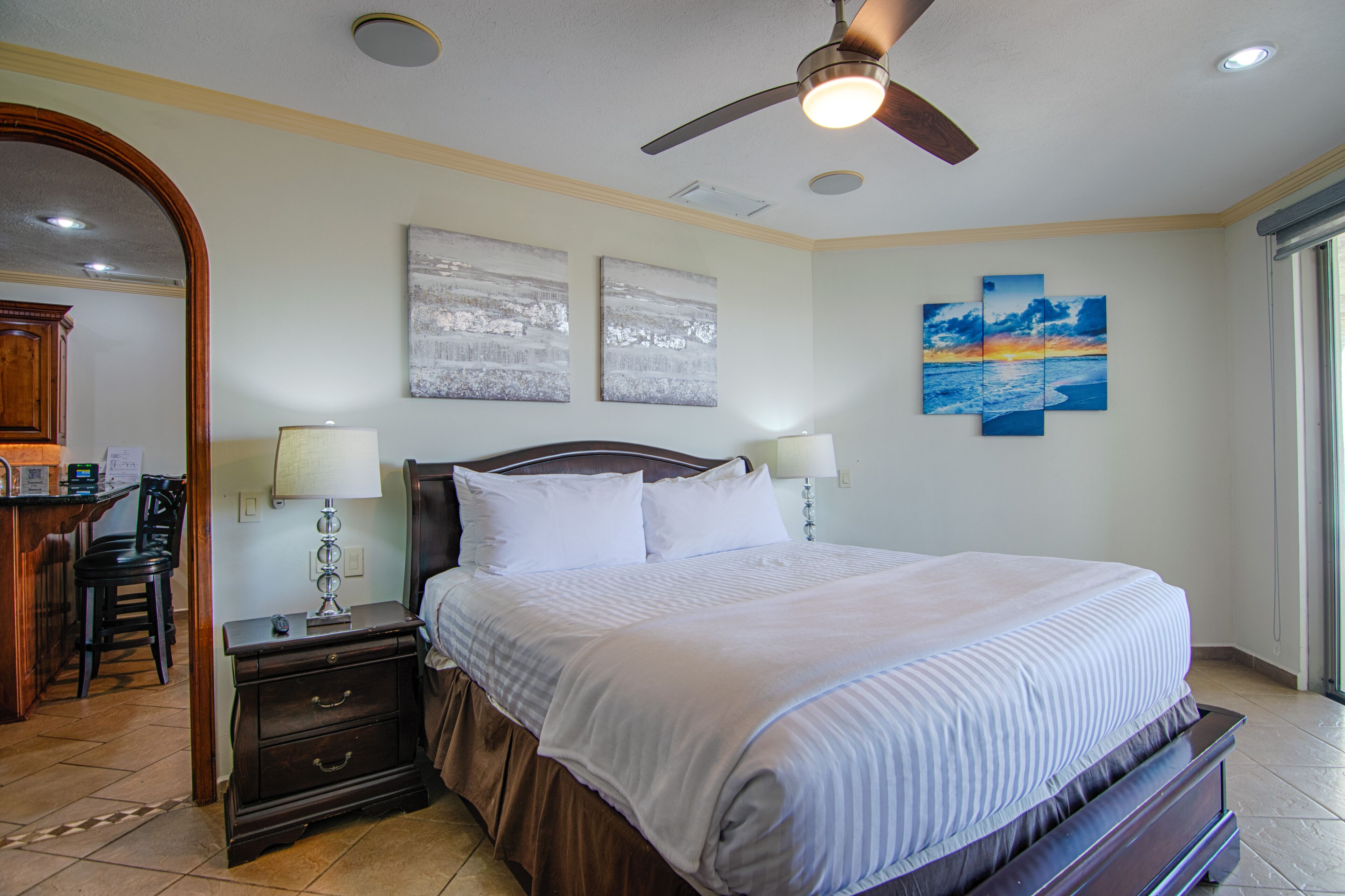 2 室のベッドルーム、WiFi、車椅子でアクセスできる設備