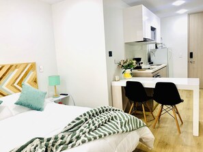 1 Schlafzimmer, Schreibtisch, Bügeleisen/Bügelbrett, WLAN