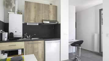 Fridge, microwave, coffee/tea maker, toaster