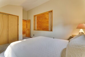 4 chambres, lit parapluie, accès Internet, draps fournis