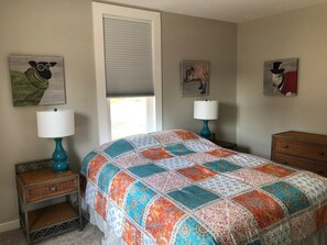 3 bedrooms, iron/ironing board, Internet, bed sheets