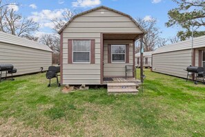 Exterior - Wyldewood~Caddo Lake Cabins with Kayaks (Oil City)