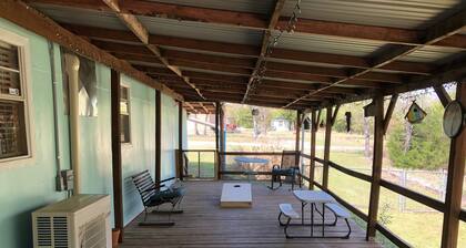 Juniper Cabin--wildlife w/ serene patio and outdoor experience--30/50 amp hookup