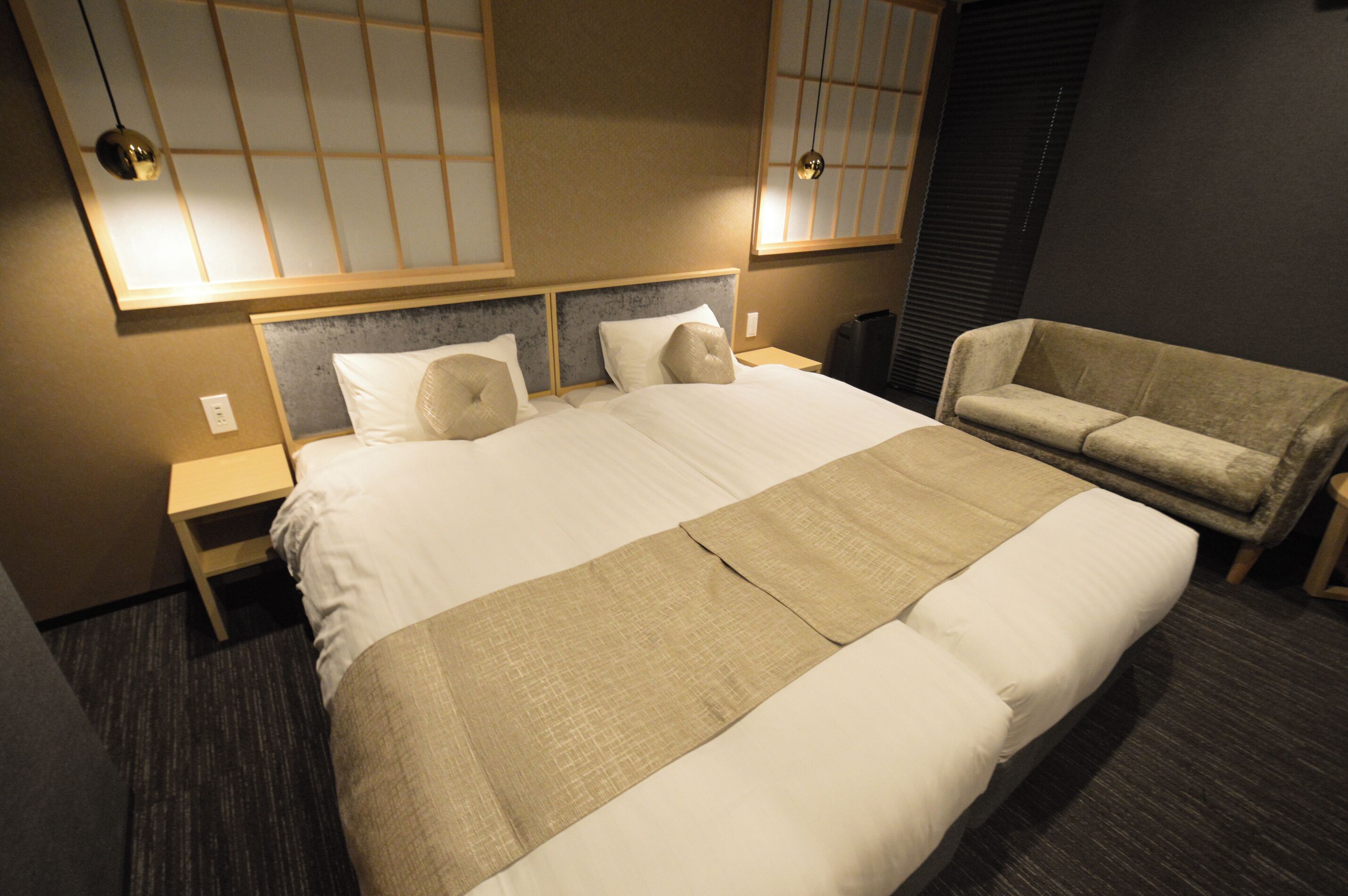 Camera Standard con 2 letti singoli, non fumatori | Una cassaforte in camera, una scrivania, tende oscuranti, Wi-Fi gratuito