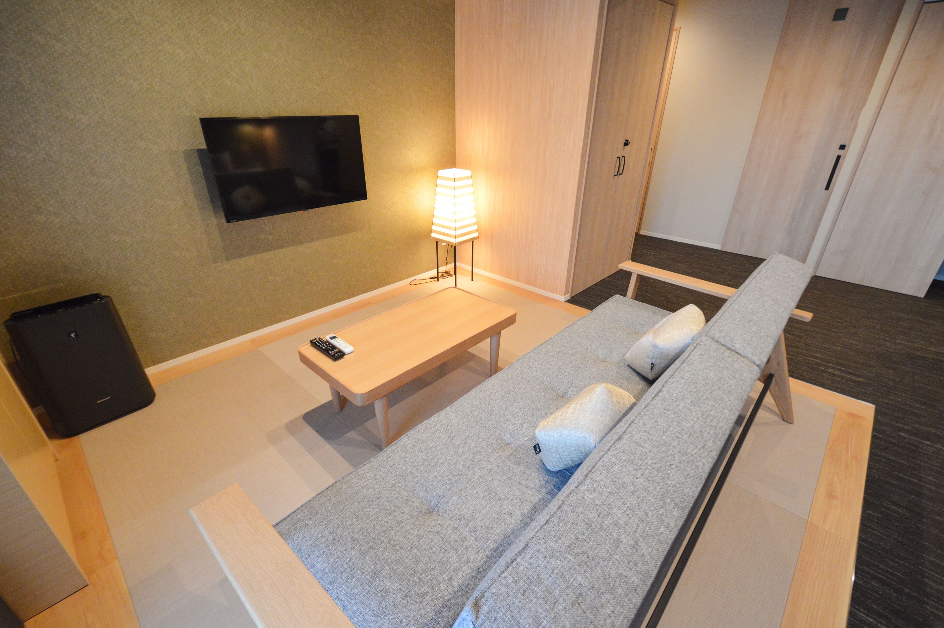 Deluxe Twin Room, Non Smoking | In-room safe, desk, blackout curtains, free WiFi