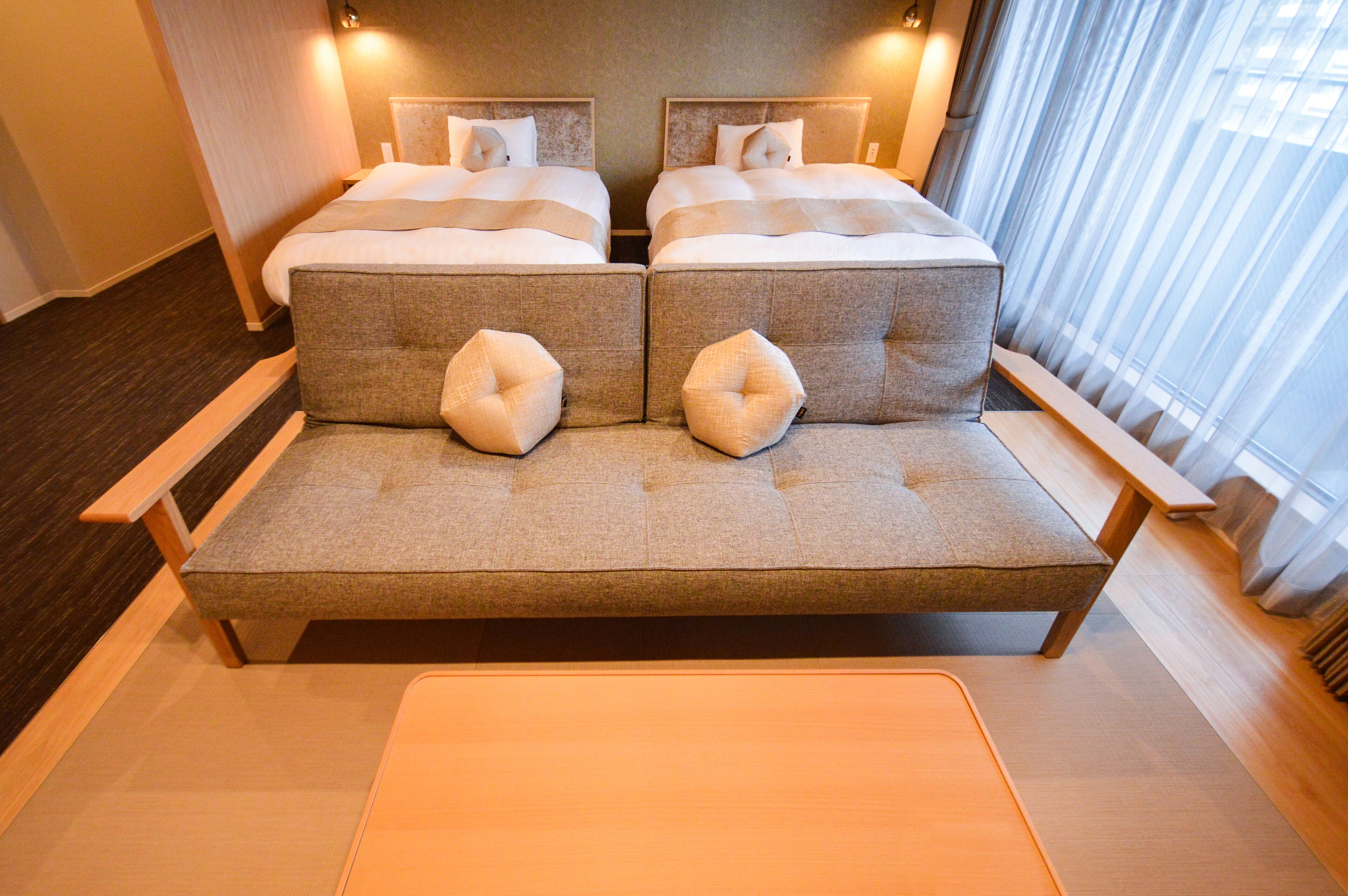 Deluxe Twin Room, Non Smoking | Living area