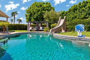 Piscina externa, piscina aquecida