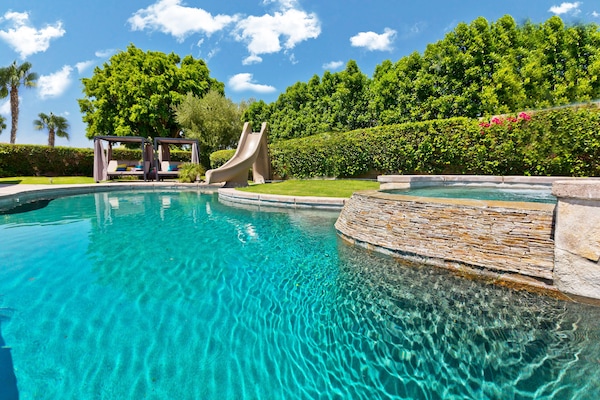 Piscine extérieure, piscine chauffée