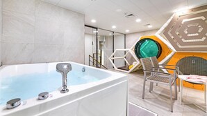 Basic Room, 1 Bedroom (K202(Kidspoolvilla,Spa)) | 1 bedroom, free WiFi - Gapyeong Nino Full Kids Pension (Gapyeong)