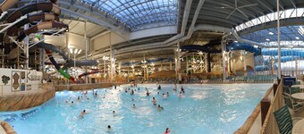 Indoor Pool/HotTub
GameRoom/Ski Resorts
4BR #1 Community in the Heart of Poconos