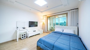 Basic Room, 1 Bedroom (A 306) | 1 bedroom, free WiFi - Yeongheungdo J Pension (Incheon)