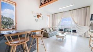 Basic Room, 1 Bedroom (Olraedong moonlight) | 1 bedroom, free WiFi - Gangneung Olraeendaol Spa Pension (Gangneung)