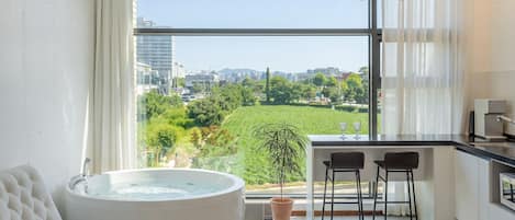 ห้องเบสิก, 1 ห้องนอน (201(Spa)) | 1 ห้องนอน, Wi-Fi ฟรี