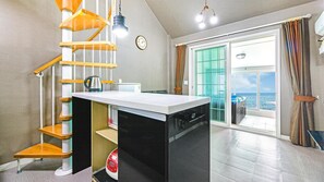 Basic Room, 1 Bedroom (MEMORY2(Spa,Ocean view)) | 1 bedroom, free WiFi - Ganghwa Alljae Pension (Incheon)