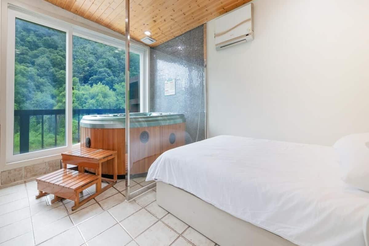 Basic Room, 1 Bedroom (A-202 (SPA,nopet)) | 1 bedroom, free WiFi