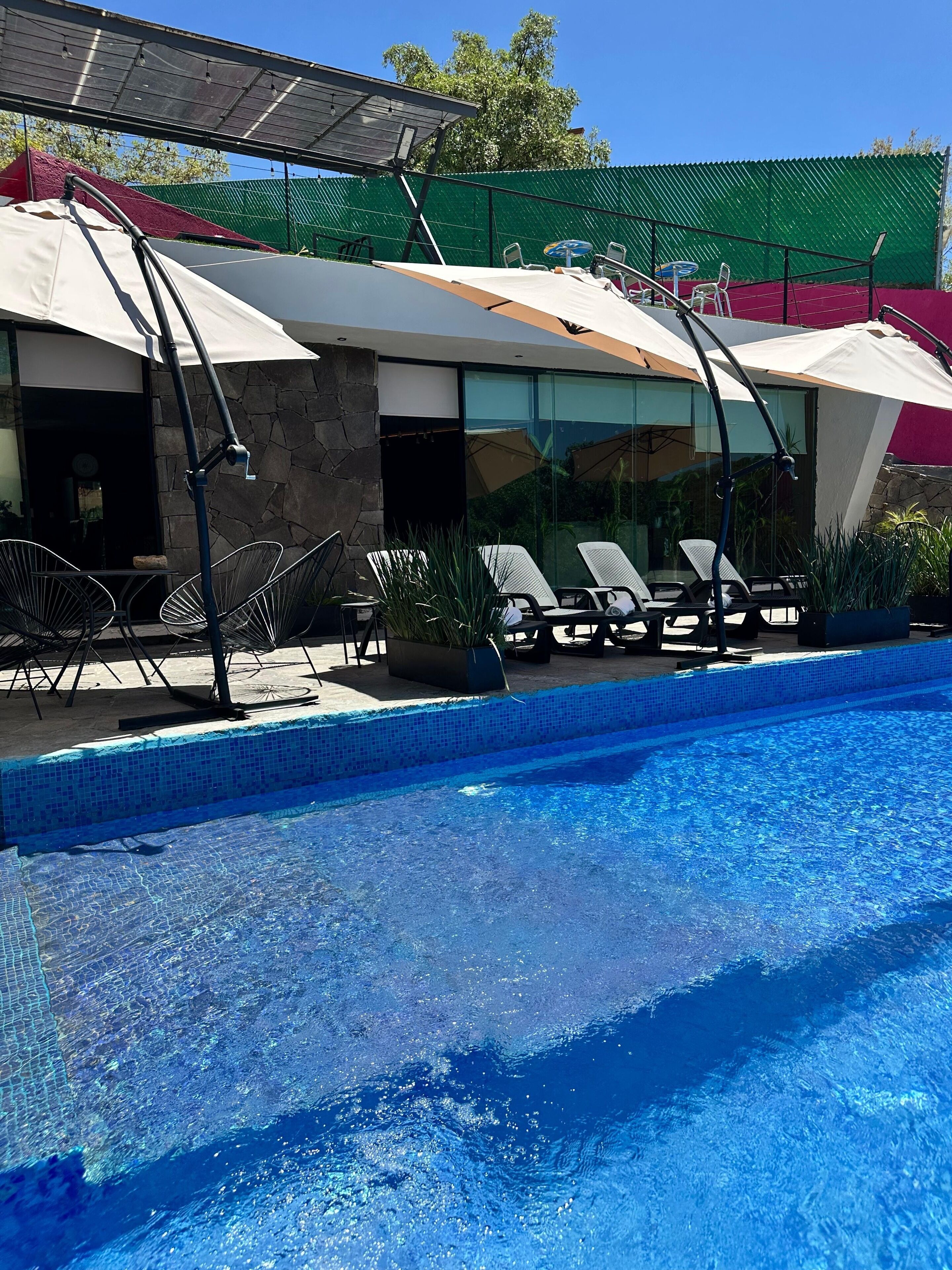 Piscina all'aperto, una piscina riscaldata