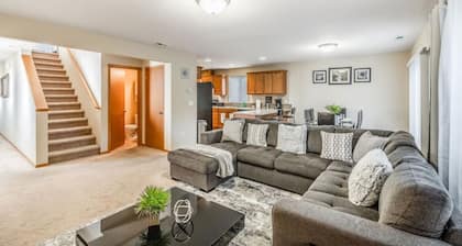 Serenity in Prime Everett Craftsman Near Boeing!