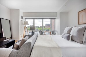 Bügeleisen/Bügelbrett, WLAN, Bettwäsche