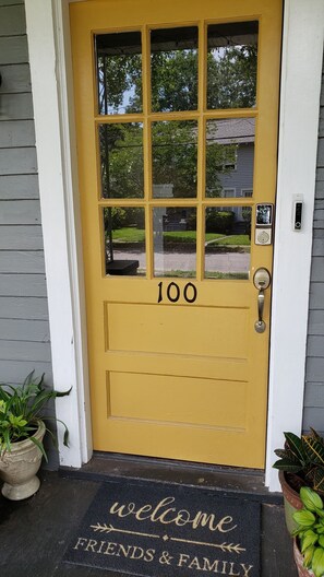 Exterior detail - The Lafayette House Mobile Midtown Cottage (Mobile)