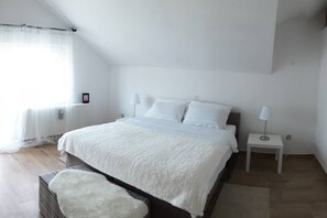 3 Schlafzimmer, schallisolierte Zimmer, Bügeleisen/Bügelbrett, WLAN