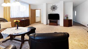 TV, lettore DVD, impianto stereo