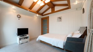 Basic Room, 1 Bedroom (channoeul (spa)) | 1 bedroom, free WiFi - Ganghwa Nakjo Tema spa Pension (Incheon)