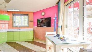 Basic Room, 1 Bedroom (Bada303) | 1 bedroom, free WiFi