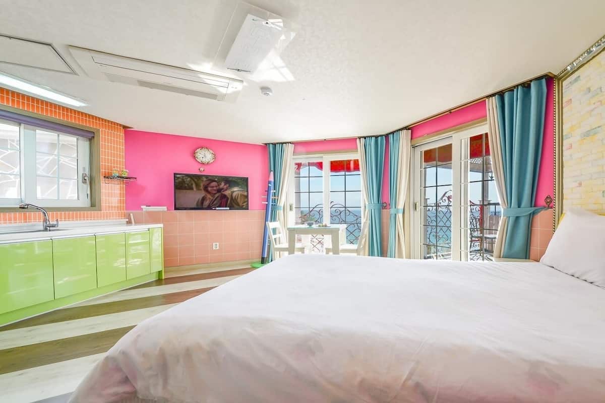 Basic Room, 1 Bedroom (Bada303) | 1 bedroom, free WiFi