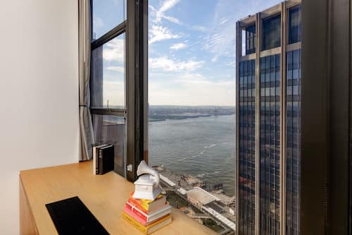 Four Bedroom Gourmet ADA | City view