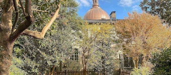 Historic Chapel Views, Steps to USNA Gate 1 with Private Patio and Off-Site Parking