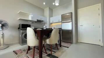 Oven, dishwasher, dining tables