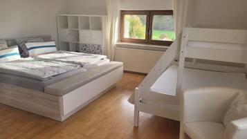 1 bedroom, bed sheets