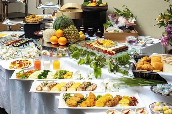 Daily buffet breakfast for a fee
