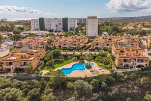 Exterior - Holiday Apartment "Casa Hygge" with Shared Pool, Air Conditioning & Wi-Fi (Cales de Mallorca)